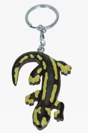 Wooden keychain fire salamander (6)