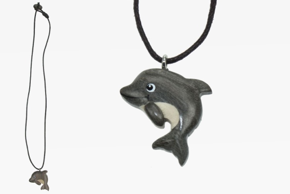 Necklace wooden dolphin (12)