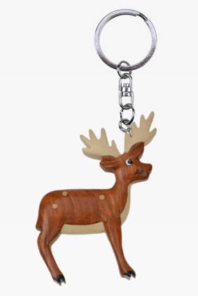 Wooden keychain fallow deer (6)