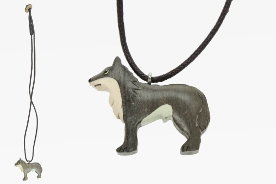 Necklace wooden wolf (12)