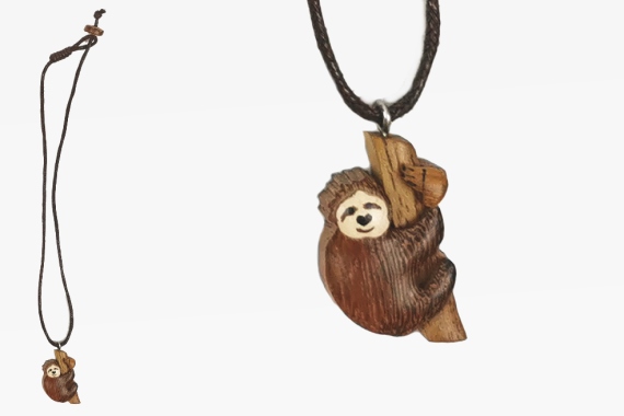 Necklace wooden sloth (12)