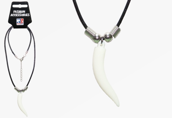 Tooth white necklace (12)