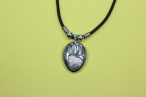Bear's paw necklace (12)