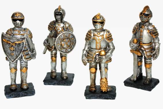 Poly knight 4 assorted h 12,5 cm (4)