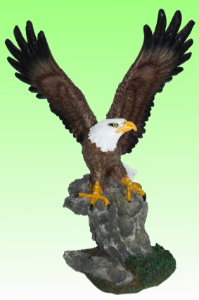 Poly bald eagle height 27 cm (1)