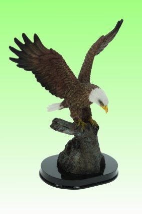 Poly bald eagle height 19 cm (1)