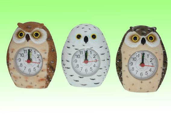 Poly clock owl 3 assorted h 10,5 cm (1)