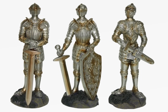 Poly knight 3 assorted h 17,5 cm (6)